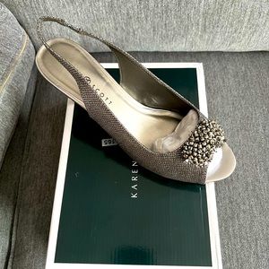 Karen Scott | Size 10M